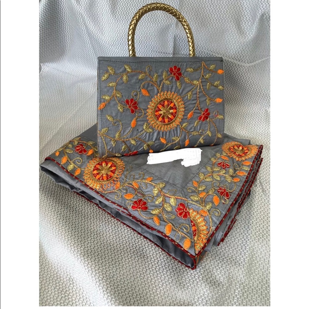Indian saree with purse